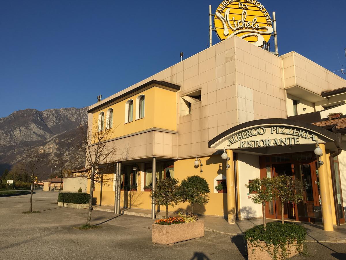 Albergo Ristorante Pizzeria Da Michele Venzone Exterior foto